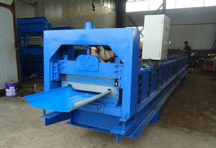 <b>角驰压瓦机475型是普通屋面板成型机的更新换代产品</b>